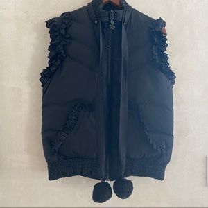 Lace detail black puffer vest made by Betsey Johnson adorable size large great!